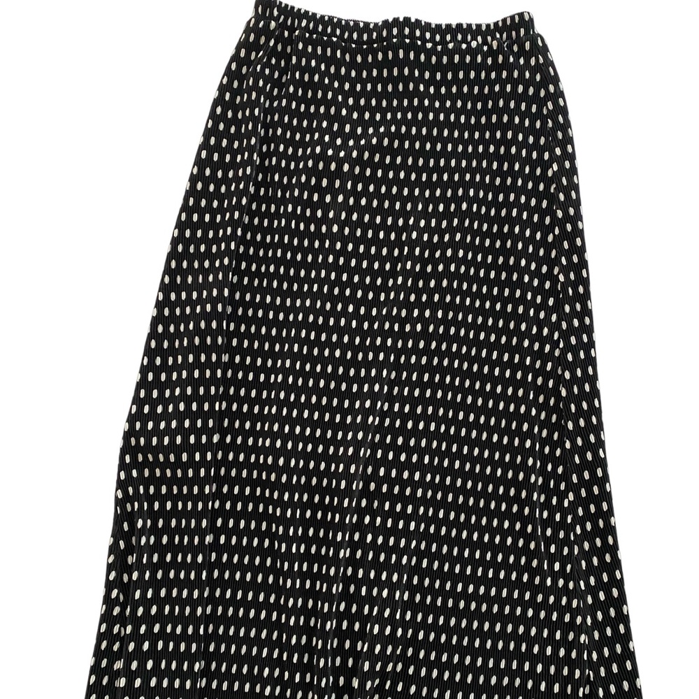Pleated midi skirt